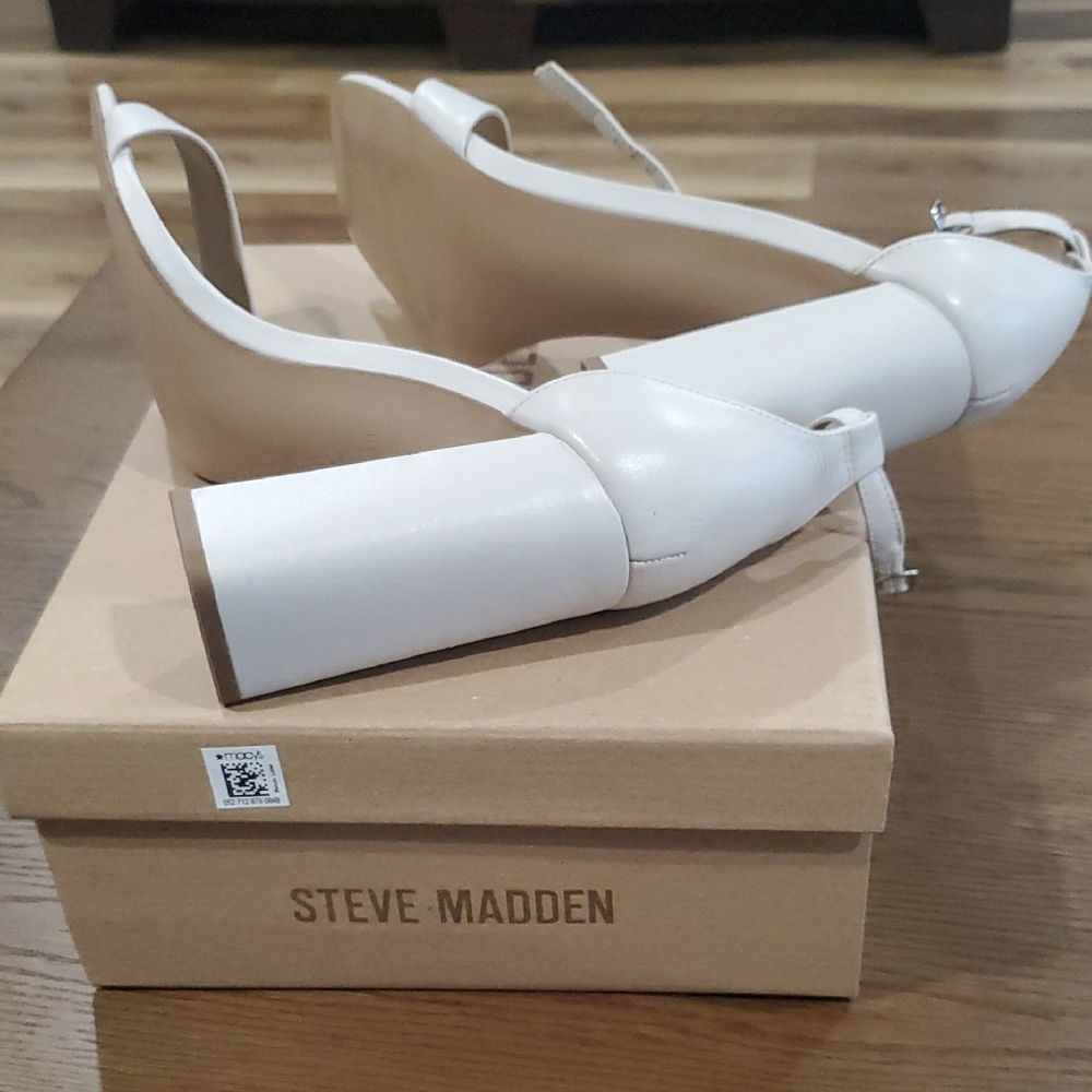 Steve Madden Bone Leather Heels - Picture 7 of 8